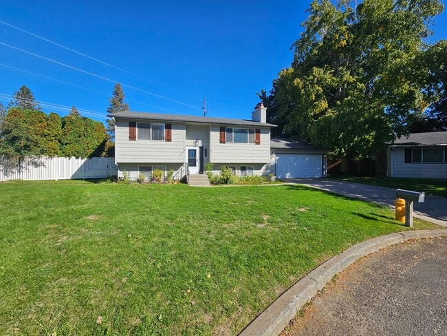 Building Photo - 1721 E 58th Ave