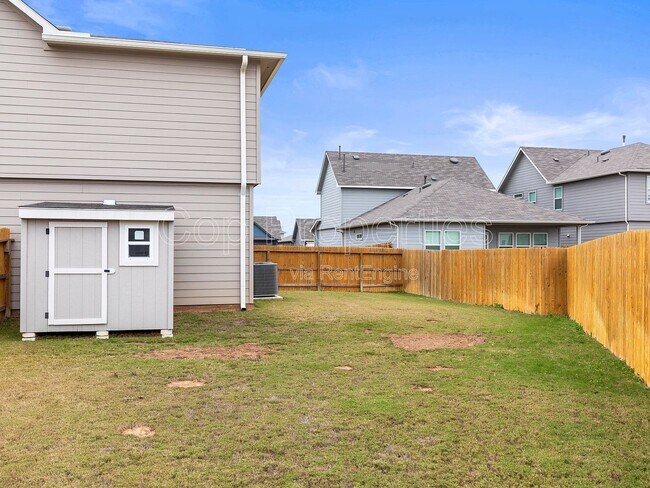 Building Photo - 374 Wayne Way