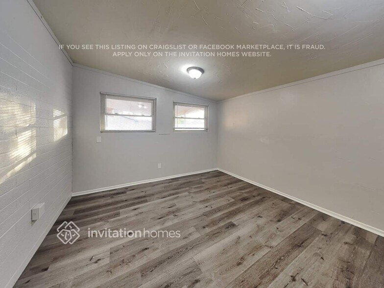 Building Photo - 3206 N Emerson St