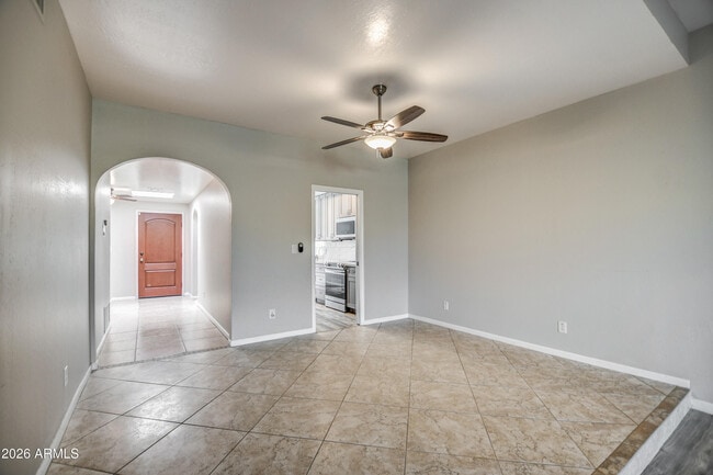 Building Photo - 16518 Lost Arrow Dr