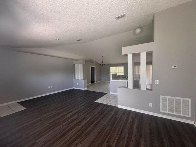 Building Photo - 236 Rontunda Dr