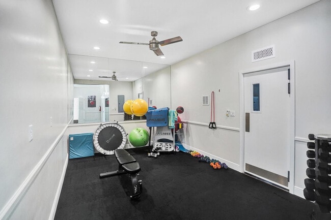 Building Photo - 2000 S Ocean Dr