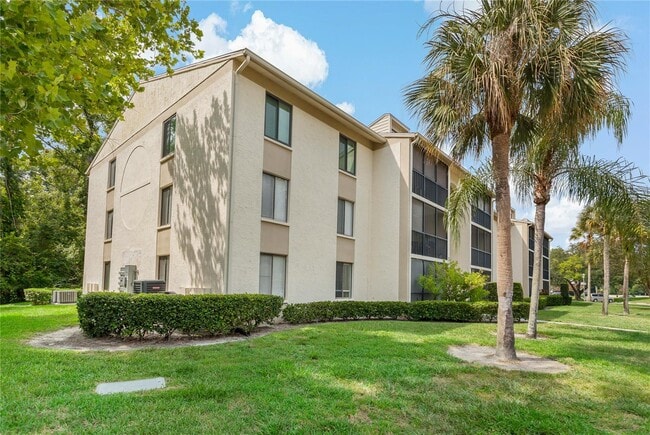 Building Photo - 3161 Lake Pine Way S