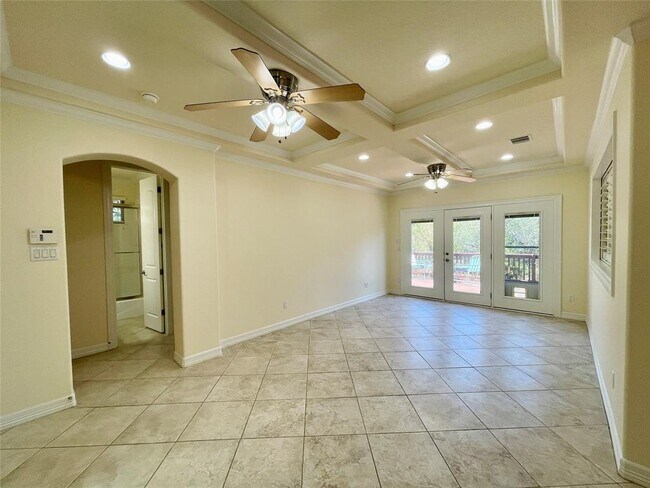 Building Photo - 20603 Highland Lake Loop