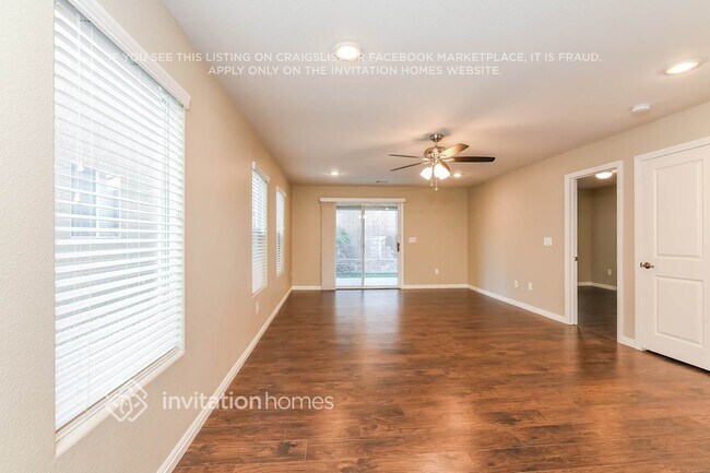 Building Photo - 10018 Pelham Park Ave