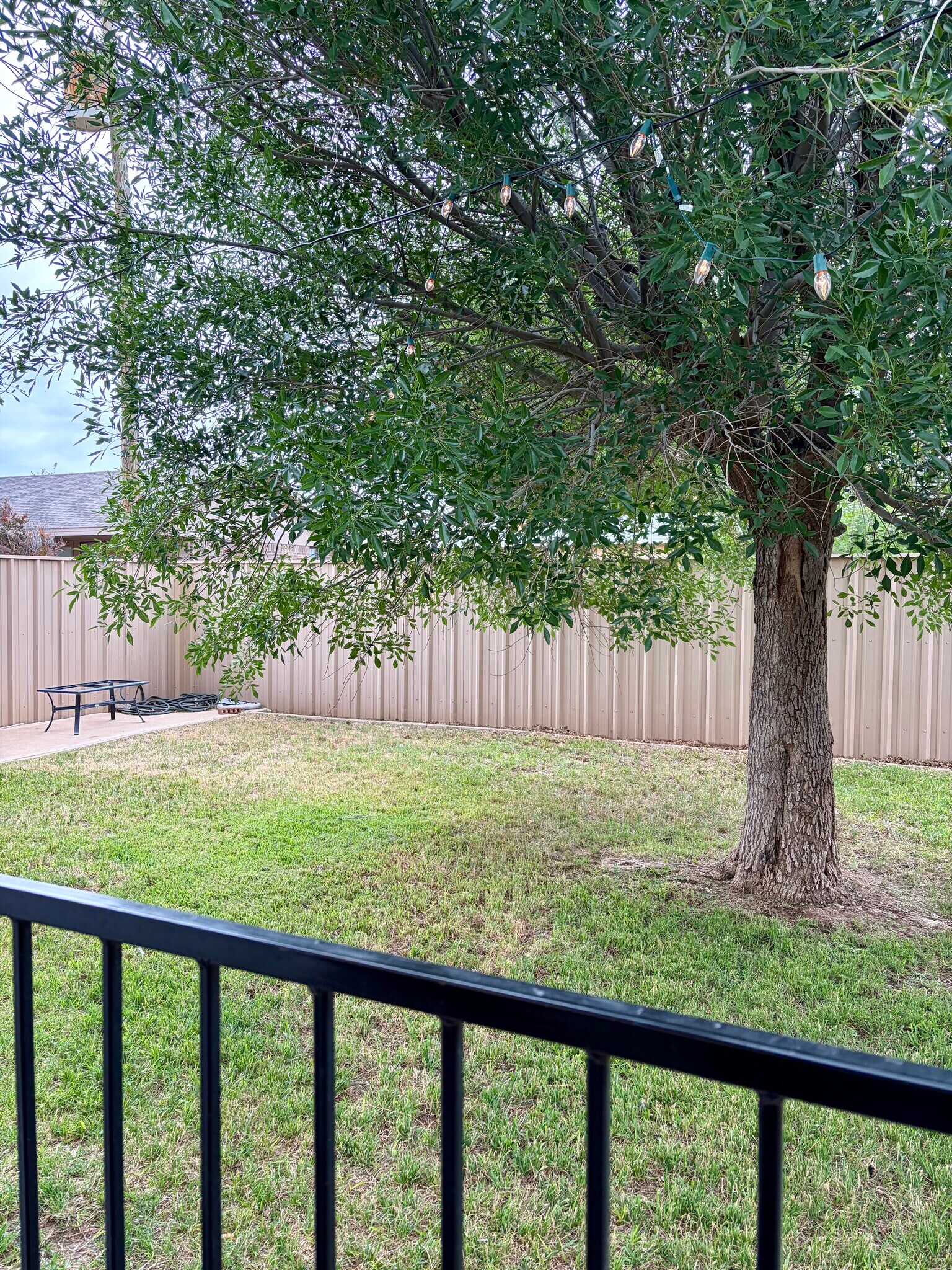 Building Photo - 4601 Redbud Ave