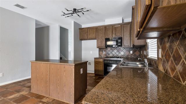 Building Photo - 11546 La Grange Dr