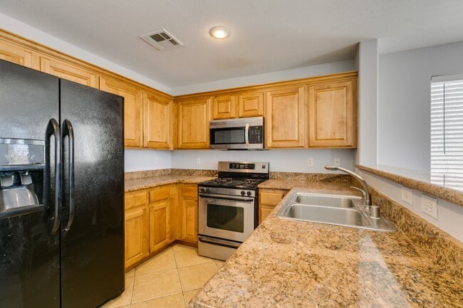 Building Photo - Bright & Spacious Home with Open Layout and Prime Location