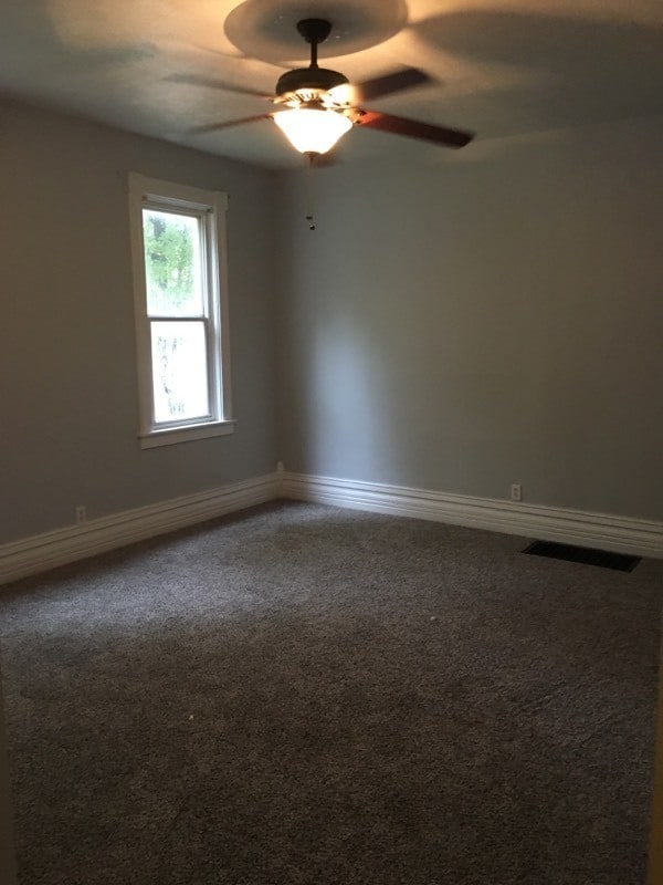 Building Photo - $1350.00 3 Bedroom 2 Bathroom