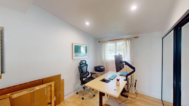 Building Photo - Beautiful Home In Costa Mesa