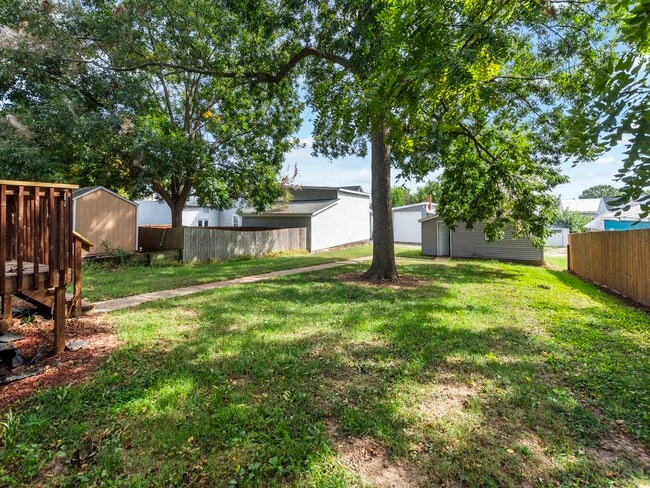 Building Photo - 306 Walnut St