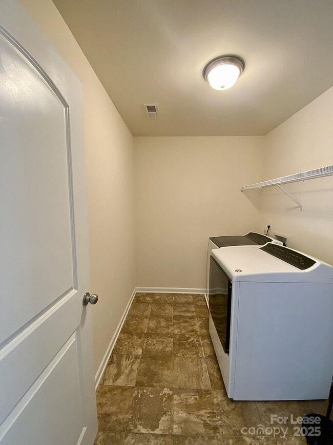 Building Photo - 4704 Pepperstone Ln