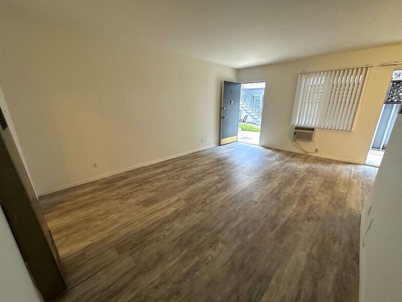 Building Photo - 12301-12307 Pacific Ave