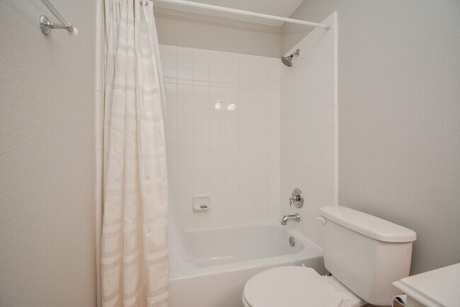 Building Photo - 18714 Flagstone Creek Rd