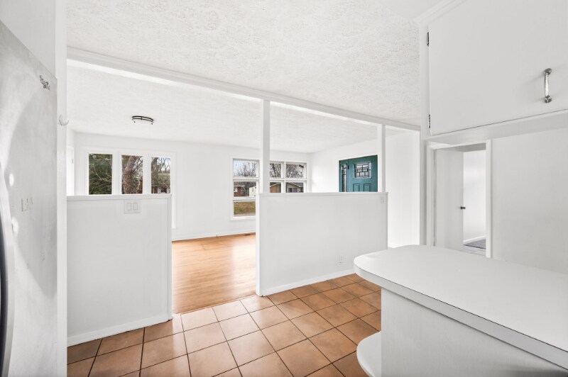 Building Photo - 504 Continental Dr