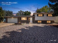 Building Photo - 2201 Greenwich Cir W