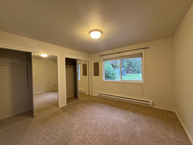 Building Photo - Home Sweet Home! 2 bedroom in Gig Harbor!
