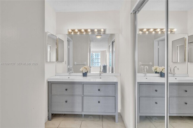 Building Photo - 3800 S Ocean Dr