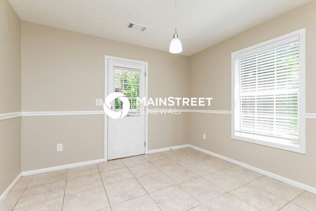 Building Photo - 4 Bedroom Pet-Friendly Home in Lawrenceville, GA with Main Street Renewal