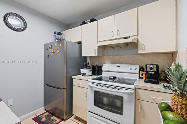 Building Photo - 7111 SW 129th Ave