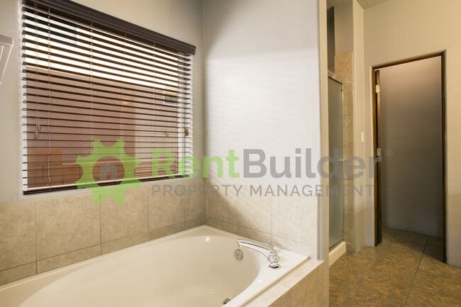 Building Photo - CALL US TODAY AT (505) 808-6467 TO SCHEDUL...