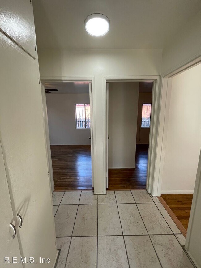 Building Photo - 3 br, 1 bath House - 1820 E Kay Street