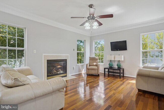 Building Photo - 4957 Breeze Way