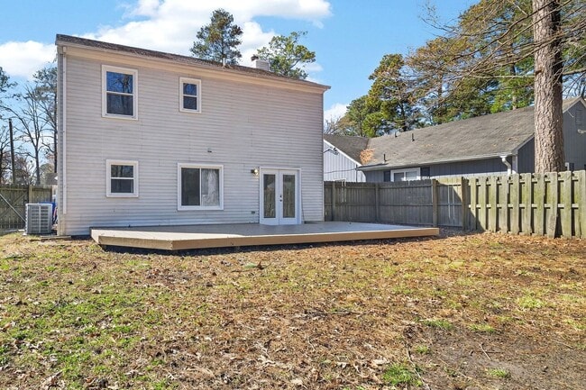 Building Photo - Beautiful Home located near CNU!