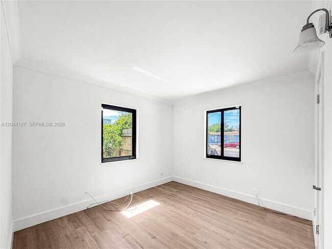 Building Photo - 55 NW 125th St