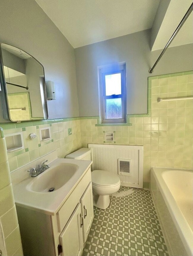 Building Photo - 3310 Stanhope Ave