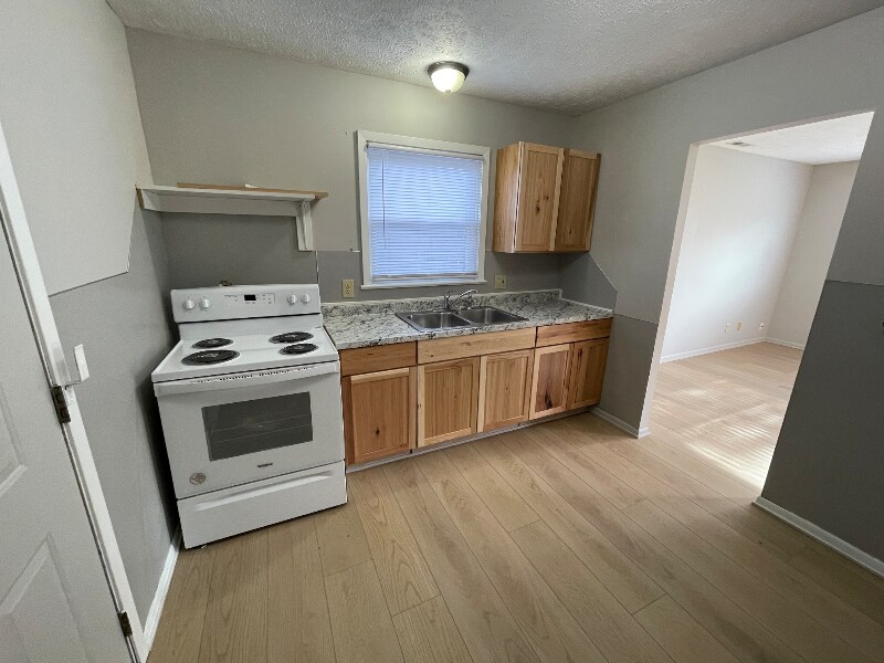 Building Photo - 3830 Blondo St