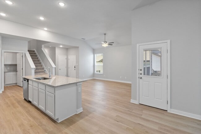 Building Photo - 210-210 Nespral Dr