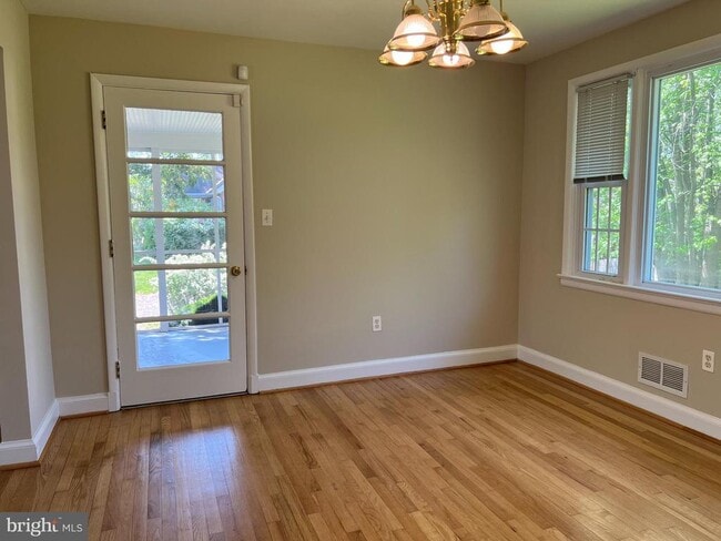 Building Photo - 4616 Willow Run Dr