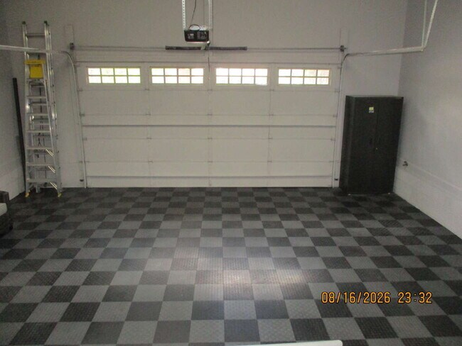 Building Photo - 61 N Aspen Dr