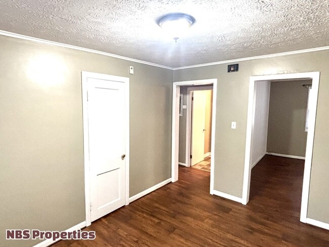 Building Photo - 2212 Harvey St