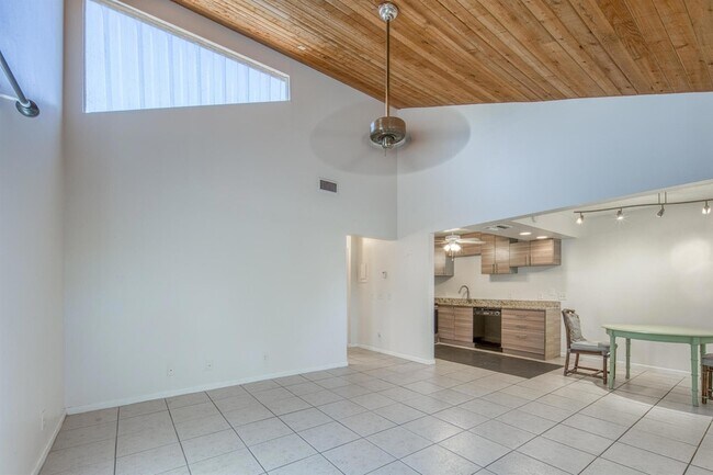 Building Photo - 809 N Federal Hwy