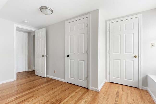 Building Photo - 1800 River St