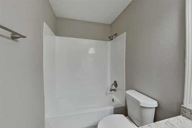 Building Photo - 6423 Lily Hollow Ct