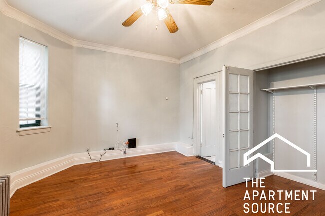 Building Photo - 4641 N Paulina St