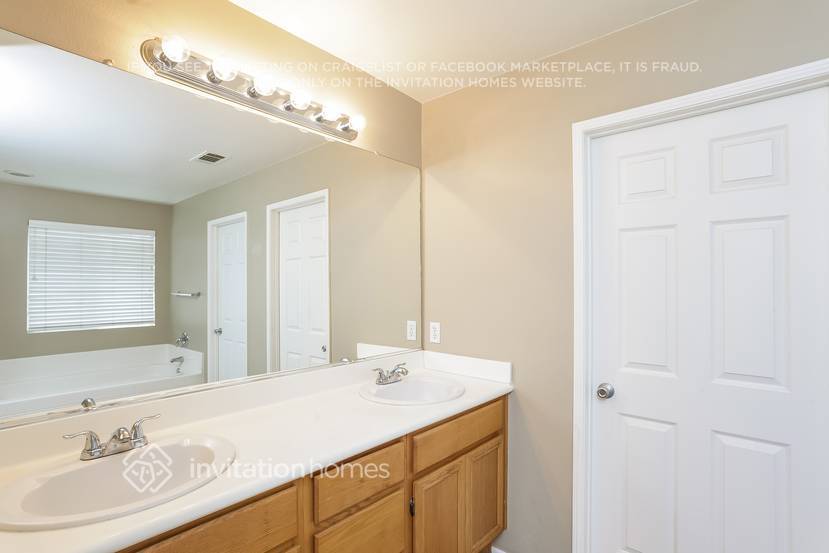 Building Photo - 39739 Ashland Way