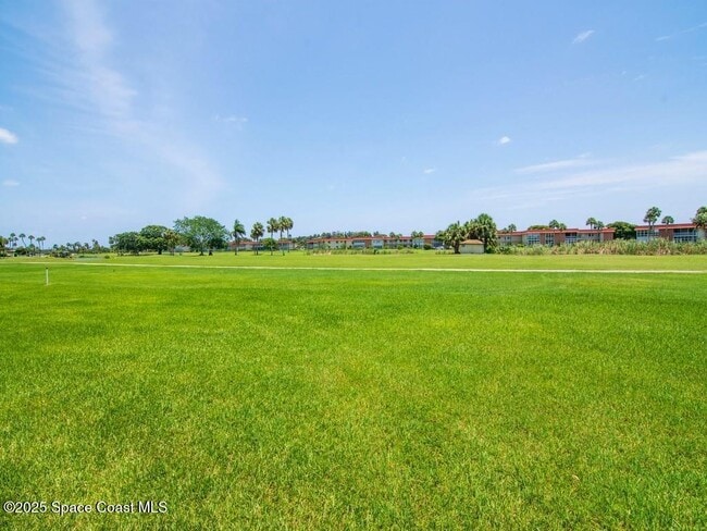 Building Photo - 8 Vista Palm Ln