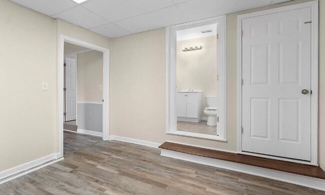 Building Photo - 232 Jarnigan Ave