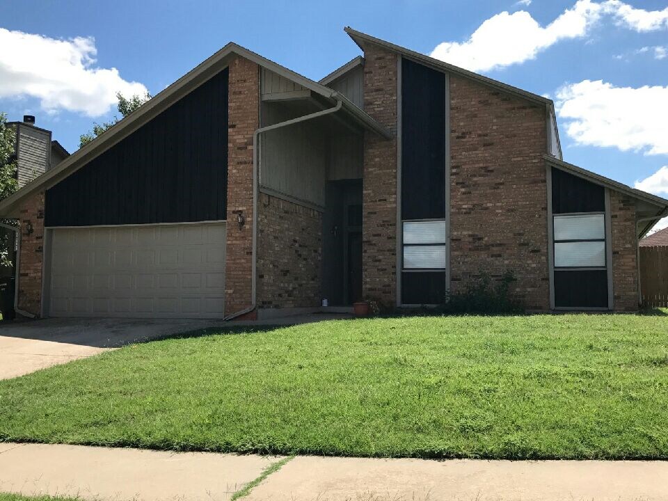 Building Photo - 600 Fire Light Dr