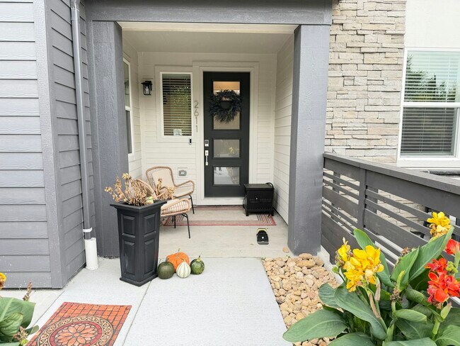 Building Photo - 2611 W 69th Ave