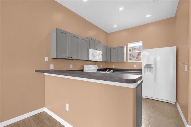 Building Photo - 516 Brunello Dr