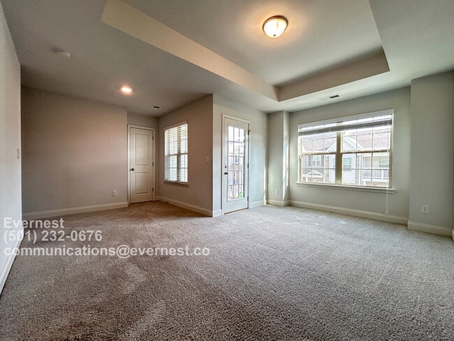 Building Photo - 225 Hydrangea Ct