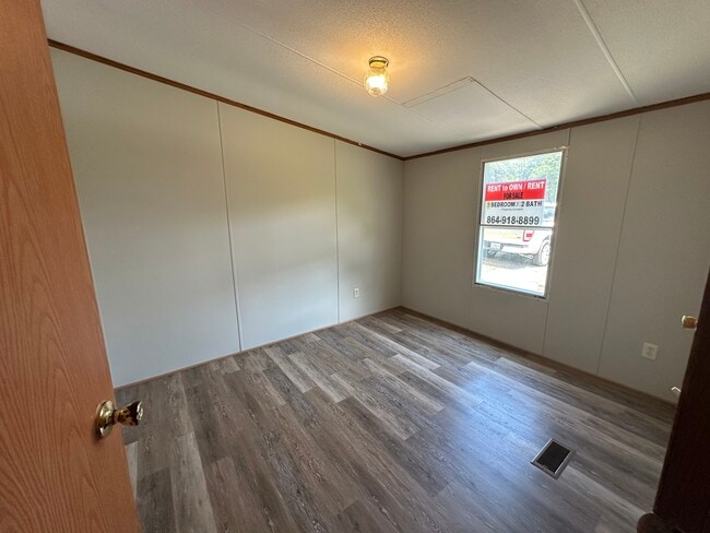 Building Photo - 106 Crappie Dr