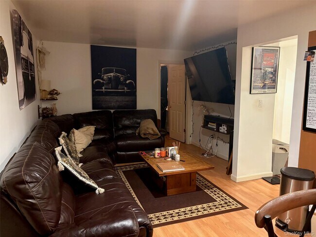 Building Photo - 124 S Park Ave