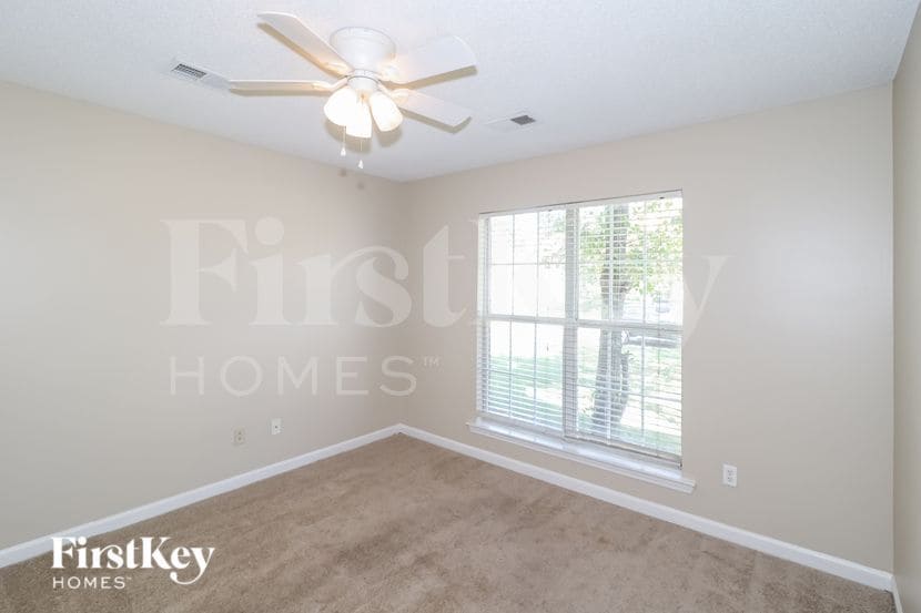 Building Photo - 1413 Leery Cove