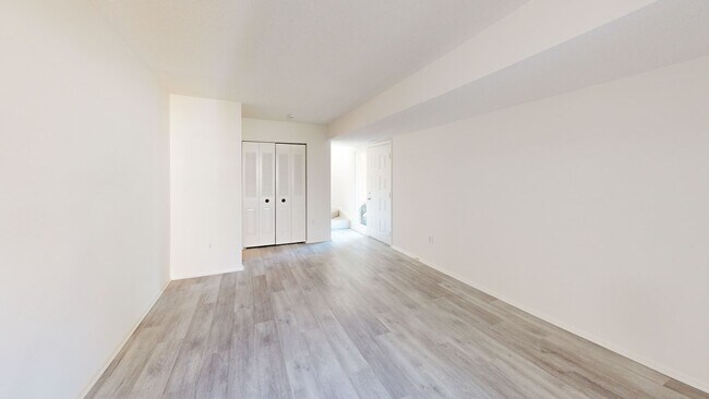 Building Photo - 7197 D Cimarron Ct
